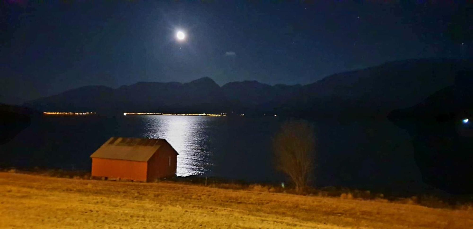 Traditional Farm House Located Close To Fjord Lyngseidet Екстериор снимка